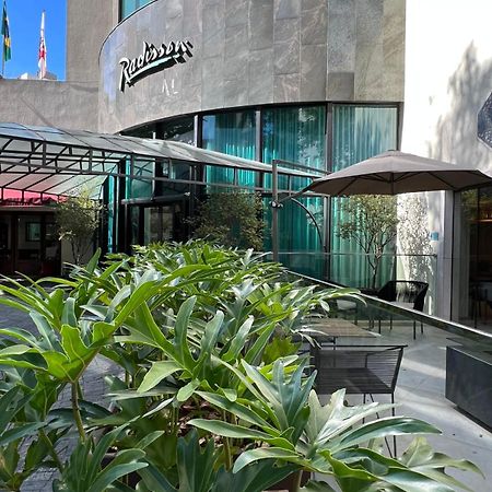 Radisson Oscar Freire Hotel เซาเปาโล ภายนอก รูปภาพ The patio at the new location