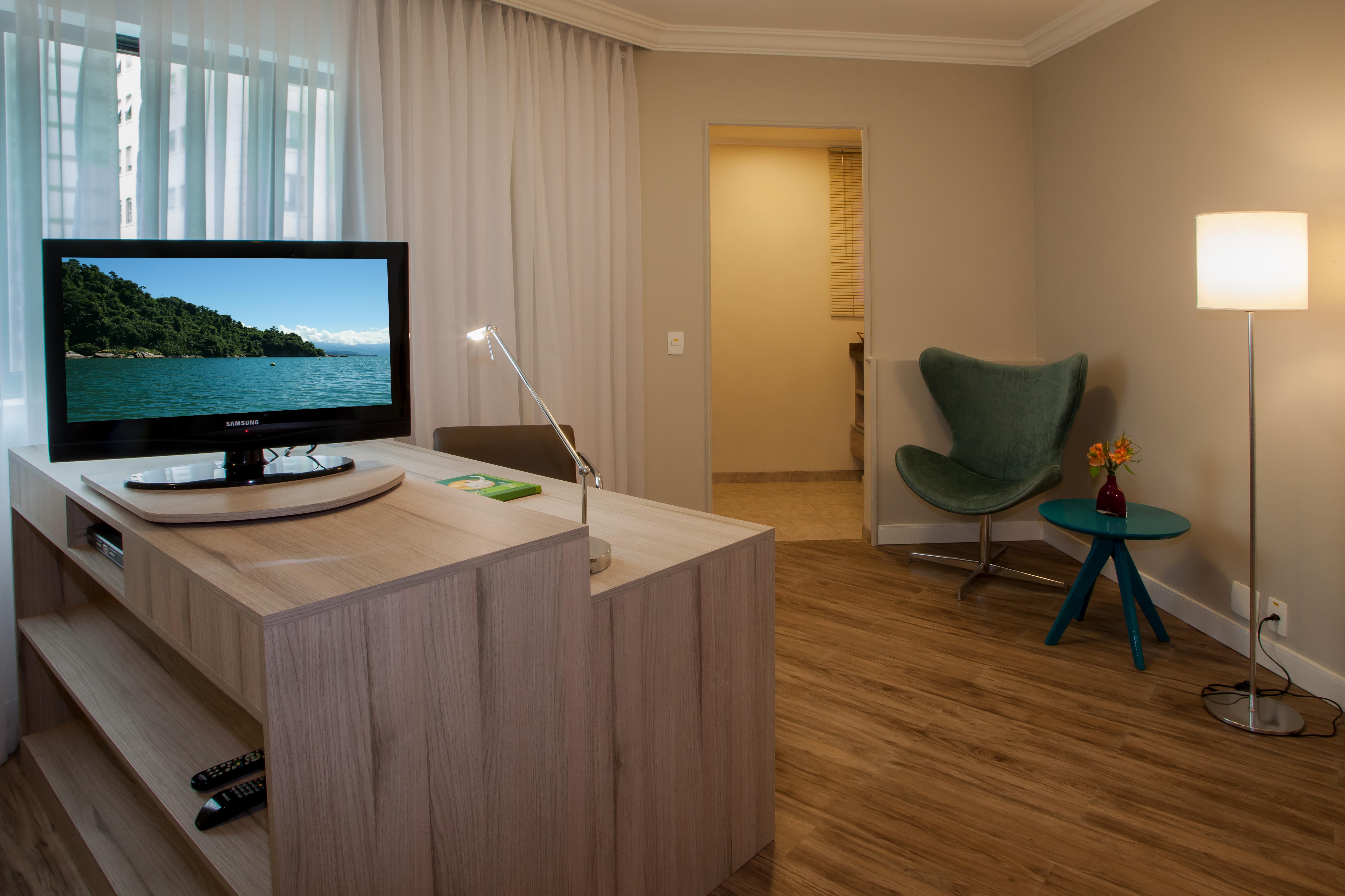 Radisson Oscar Freire Hotel เซาเปาโล ภายนอก รูปภาพ A room at the hotel