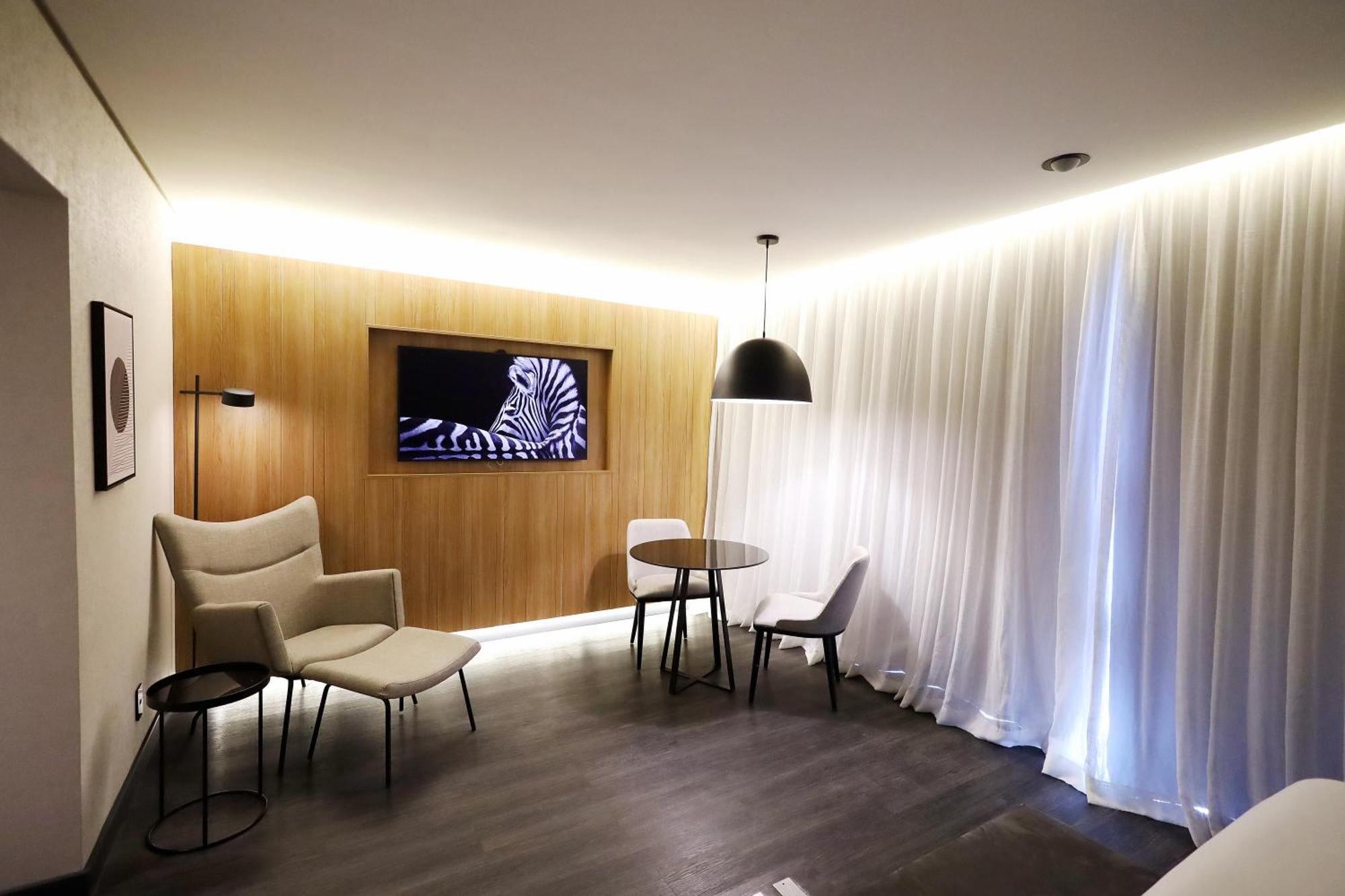Radisson Oscar Freire Hotel เซาเปาโล ภายนอก รูปภาพ A room at the hotel