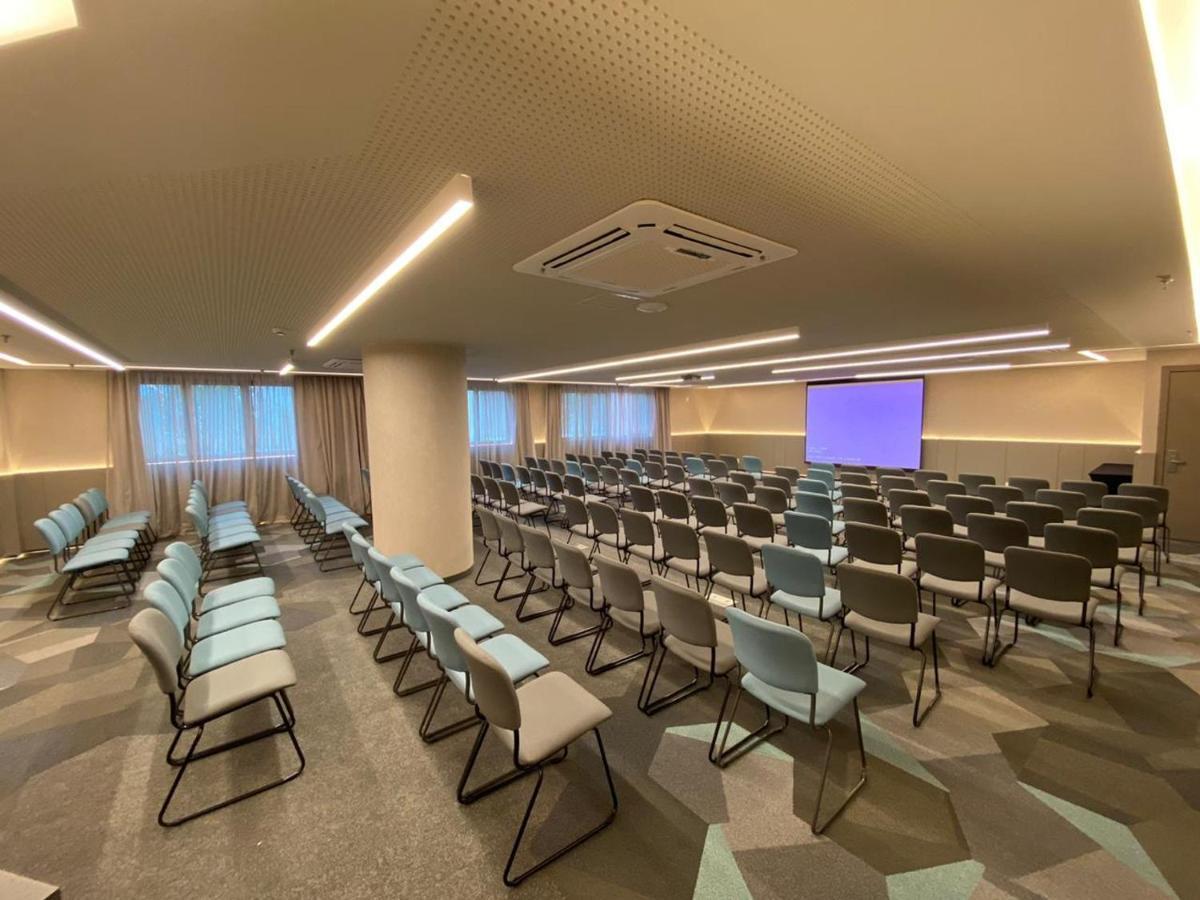 Radisson Oscar Freire Hotel เซาเปาโล ภายนอก รูปภาพ The 2019 conference venue